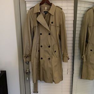 Lands End Women’s Khaki Belted Trench Coat (size Large)
